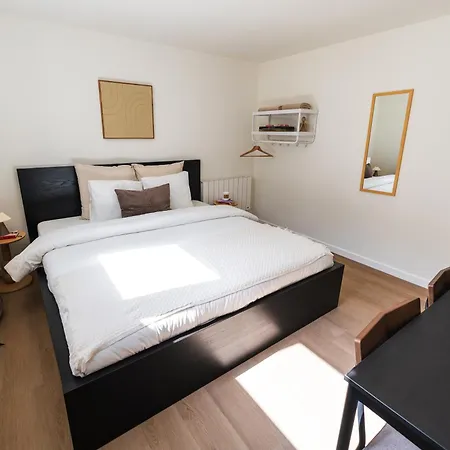 Appartement Private In Shared 7br Aprt, With Wifi Near Center