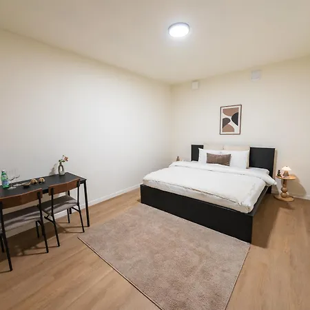 Appartement Private In Shared 7br Aprt, With Wifi Near Center Gand