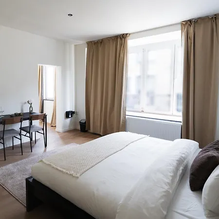 Private In Shared 7br Aprt, With Wifi Near Center