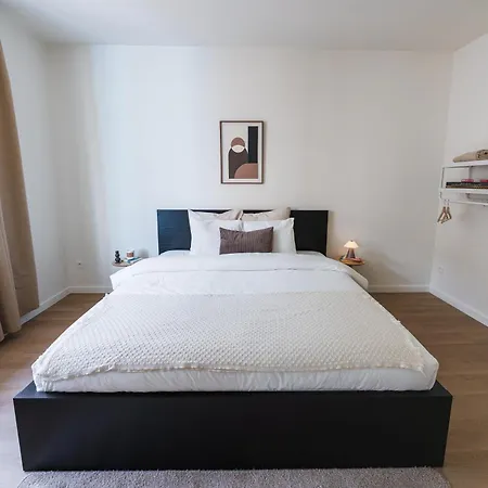Private In Shared 7br Aprt, With Wifi Near Center * Гент