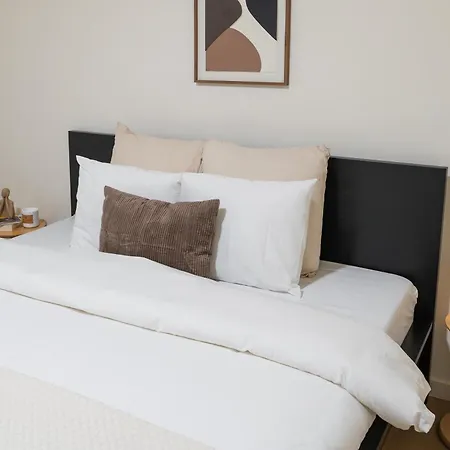 Appartement Private In Shared 7br Aprt, With Wifi Near Center *