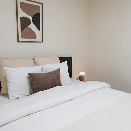 Appartement Private In Shared 7br Aprt, With Wifi Near Center