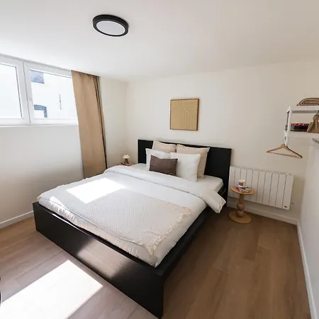 Appartement Private In Shared 7br Aprt, With Wifi Near Center *