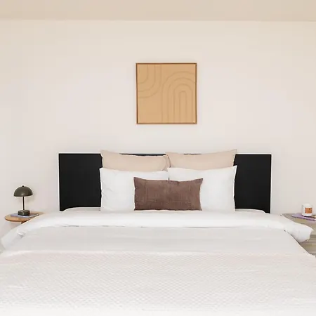 Private In Shared 7br Aprt, With Wifi Near Center * Гент