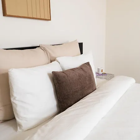 Private In Shared 7br Aprt, With Wifi Near Center Appartement *
