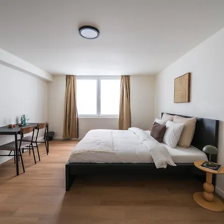 Private In Shared 7br Aprt, With Wifi Near Center Appartement *