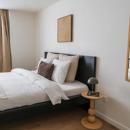 Appartement Private In Shared 7br Aprt, With Wifi Near Center