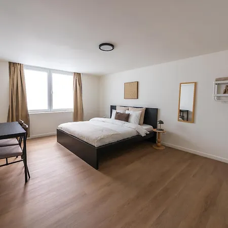 Private In Shared 7br Aprt, With Wifi Near Center * Гент