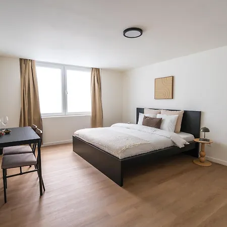 Апартаменти Private In Shared 7br Aprt, With Wifi Near Center Гент