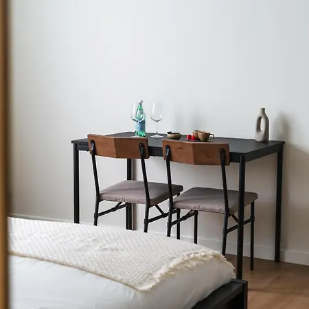 Appartement Private In Shared 7br Aprt, With Wifi Near Center