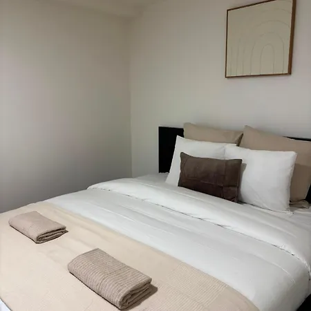 Appartement Private In Shared 7br Aprt, With Wifi Near Center