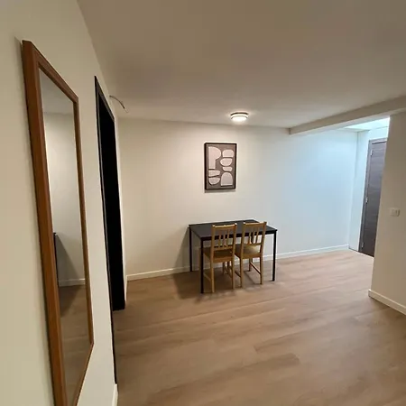 Private In Shared 7br Aprt, With Wifi Near Center * Gand