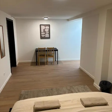 Appartement Private In Shared 7br Aprt, With Wifi Near Center Gand