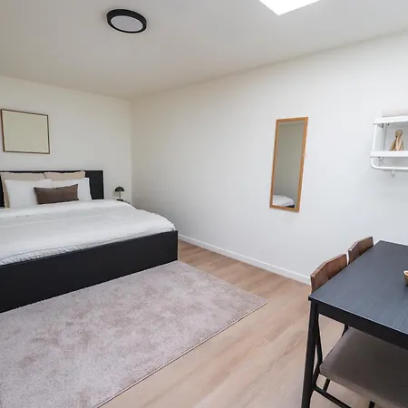 Appartement Private In Shared 7br Aprt, With Wifi Near Center *